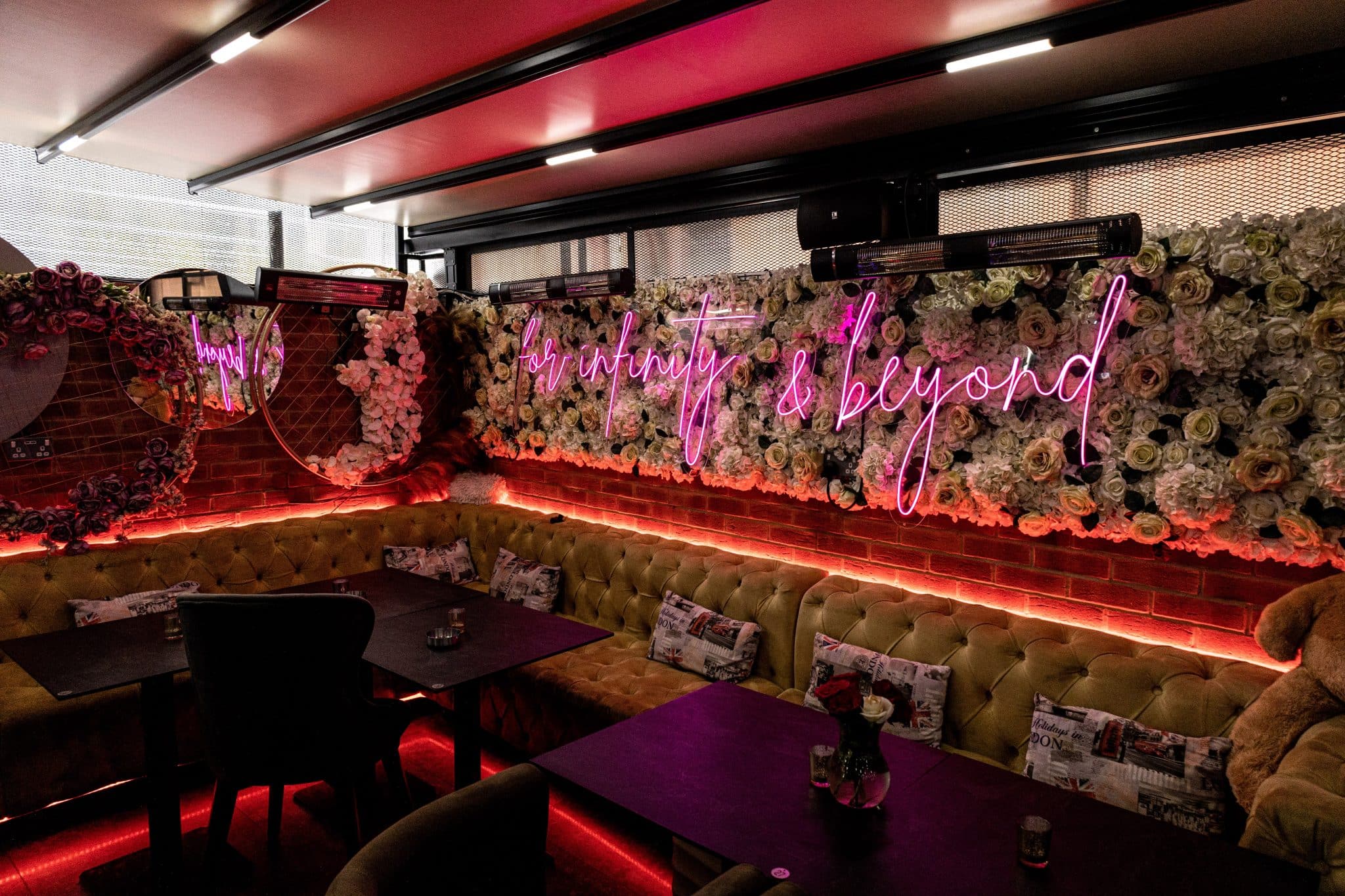 Triumph Resto Lounge Restaurant & Shisha Bar n London